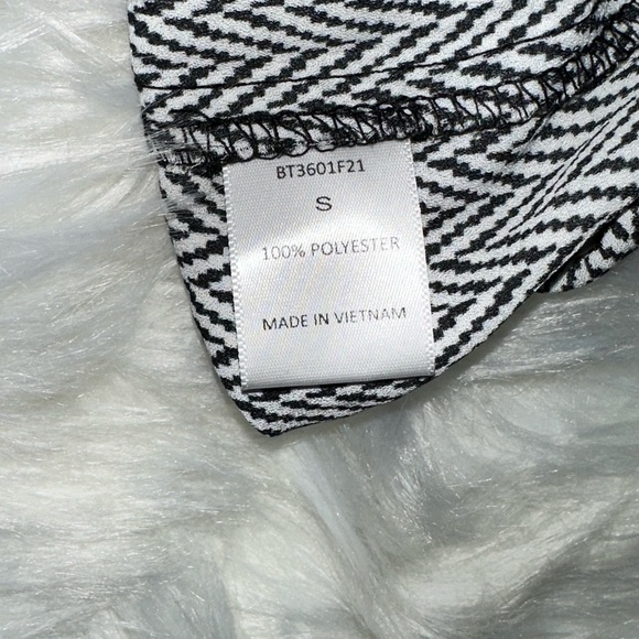 3/4 Sleeve Blouse 👚 - Picture 6 of 6